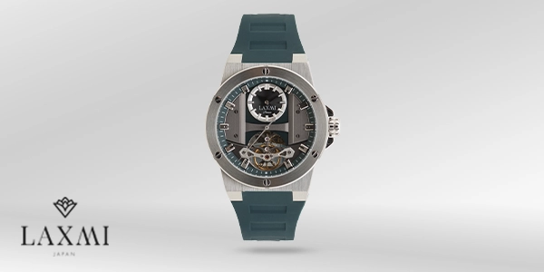 هدیه ساعت برای تبریک پزشک زن و مرد